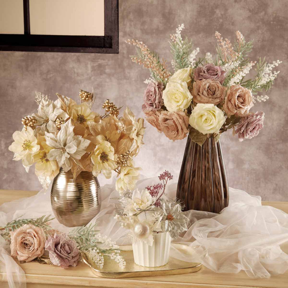 ホワイトポインセチア造花ポット　幅18cm