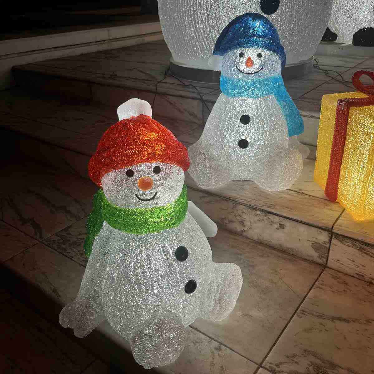 イルミネーションライト スノーマン 雪だるま  ディスプレイ クリスマス 中古品 イルミネーションライト スノーマン 雪だるま ディスプレイ クリスマス