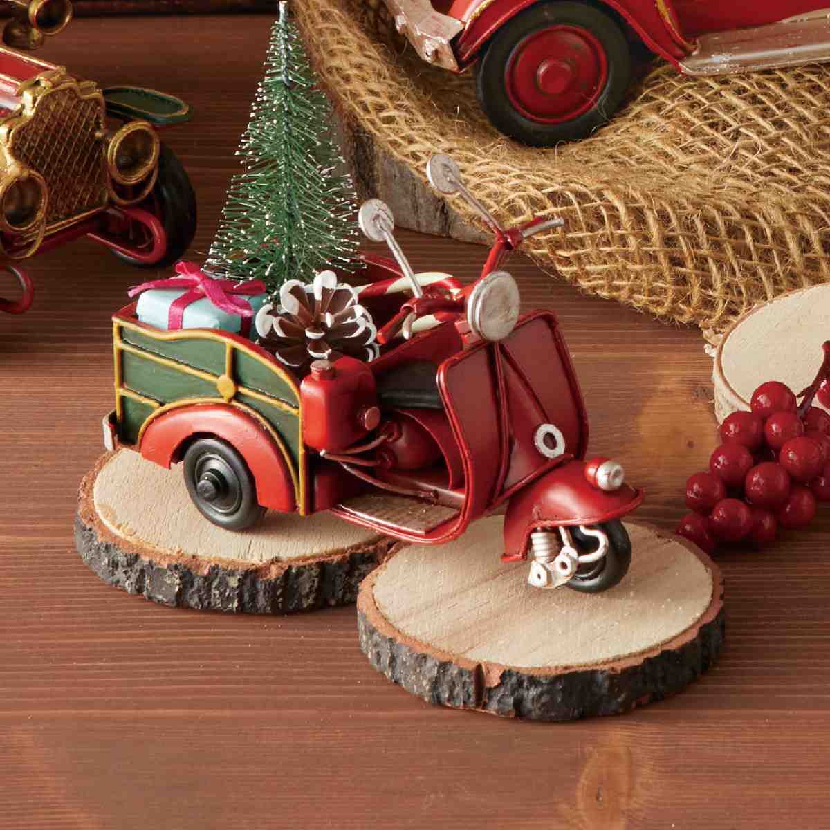 ティンクリスマスカー レッドバイク