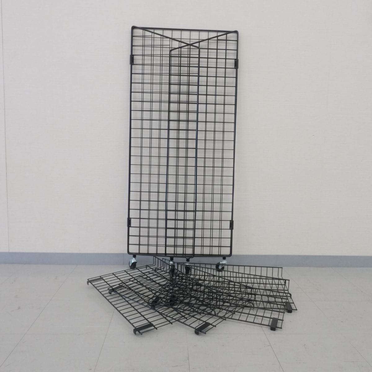 (2) 折りたたんだ状態