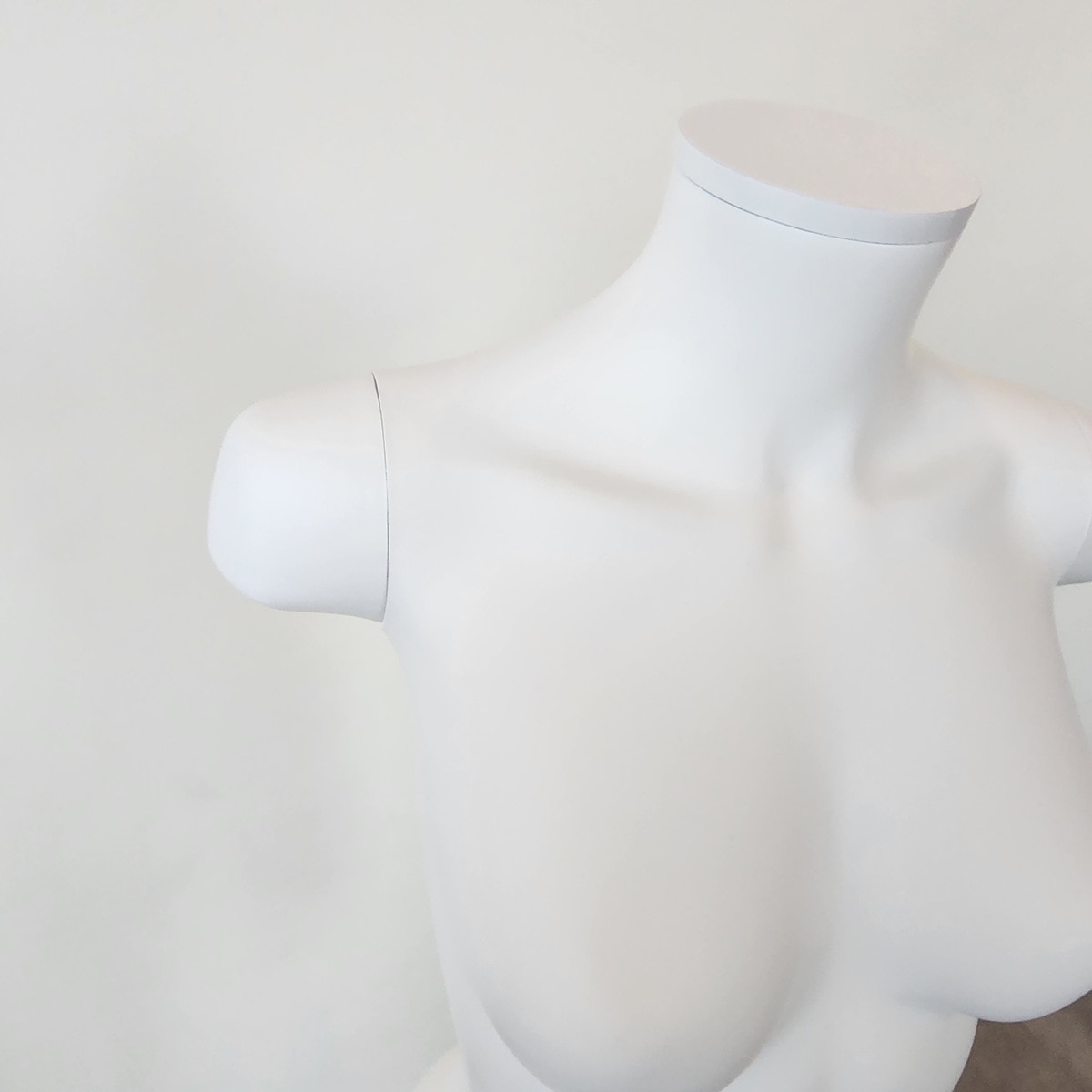 PP製 婦人トルソー〔ストエキオリジナル〕 ホワイト