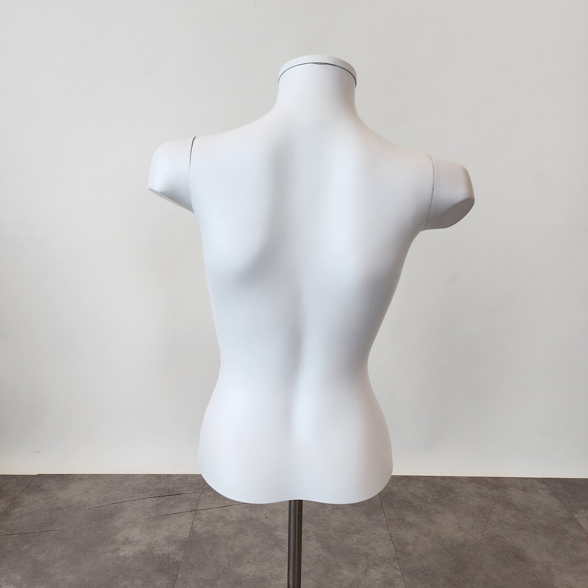 PP製 卓上婦人トルソー〔ストエキオリジナル〕 ホワイト