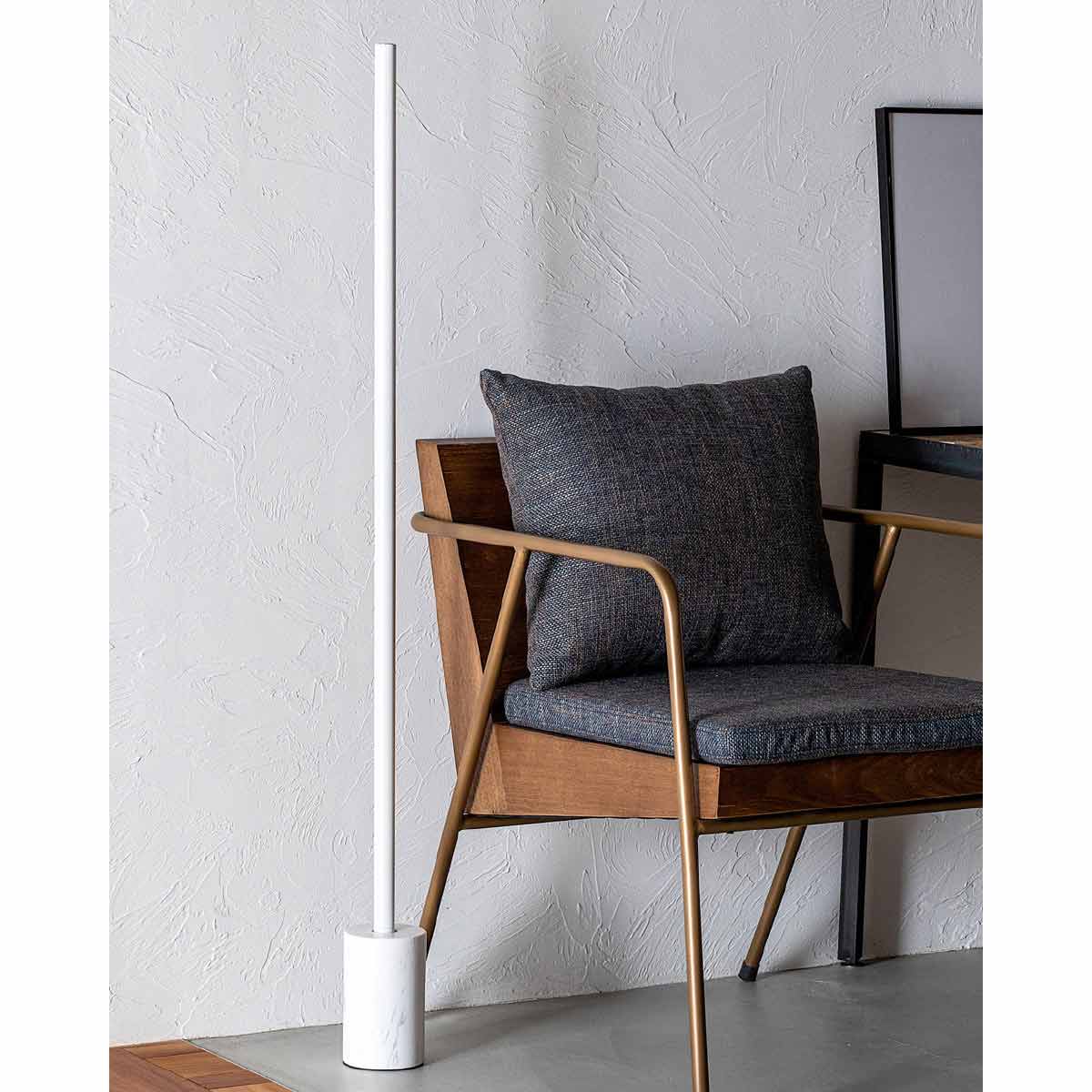 (3)縦置きベースセット ホワイト 使用例