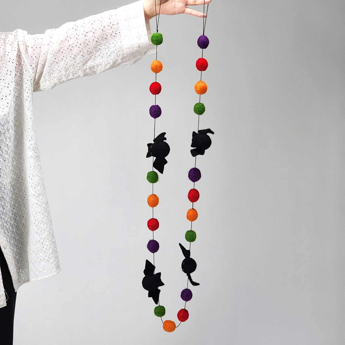 ハロウィンフェルトガーランド コウモリ 176cm