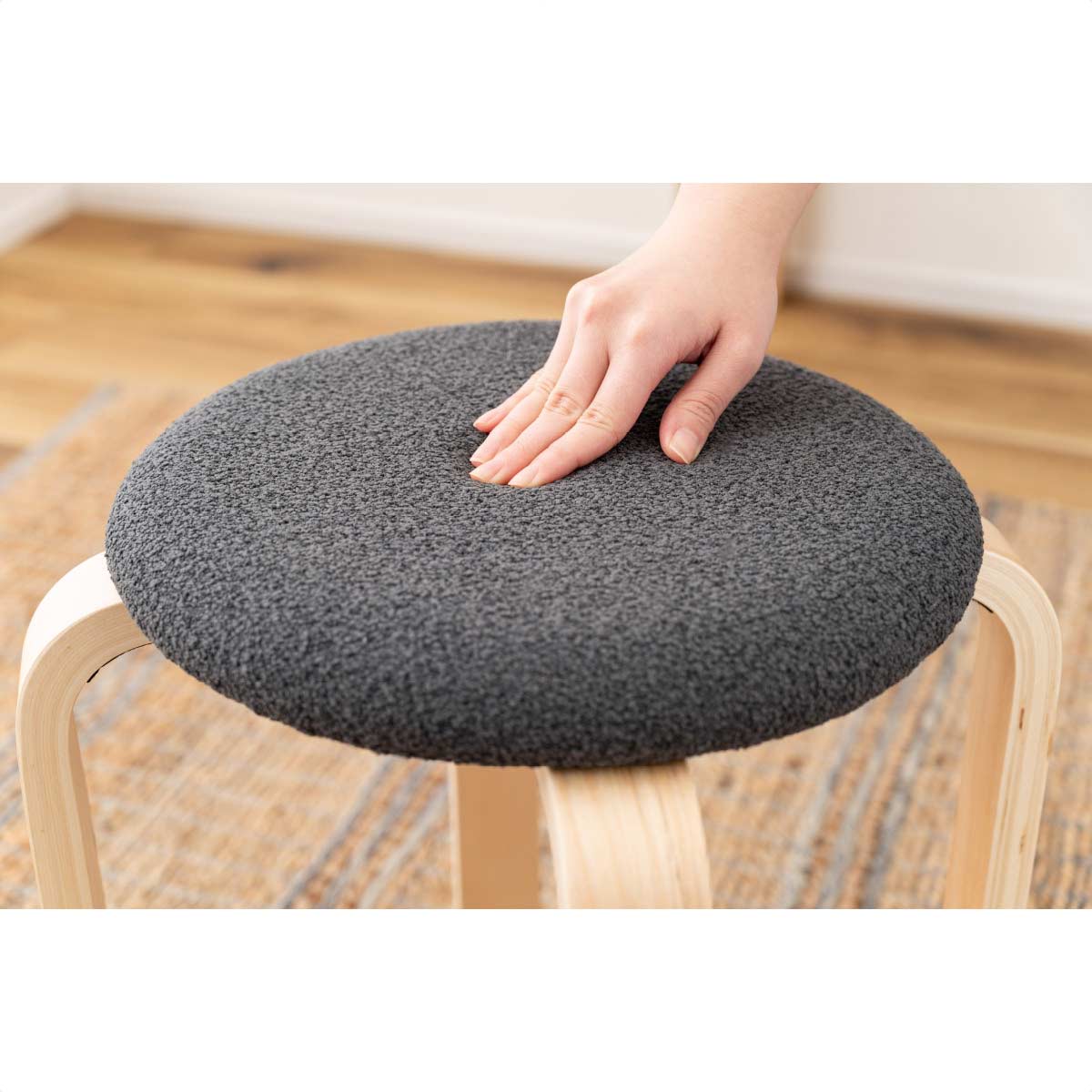 (1)チャコールグレー