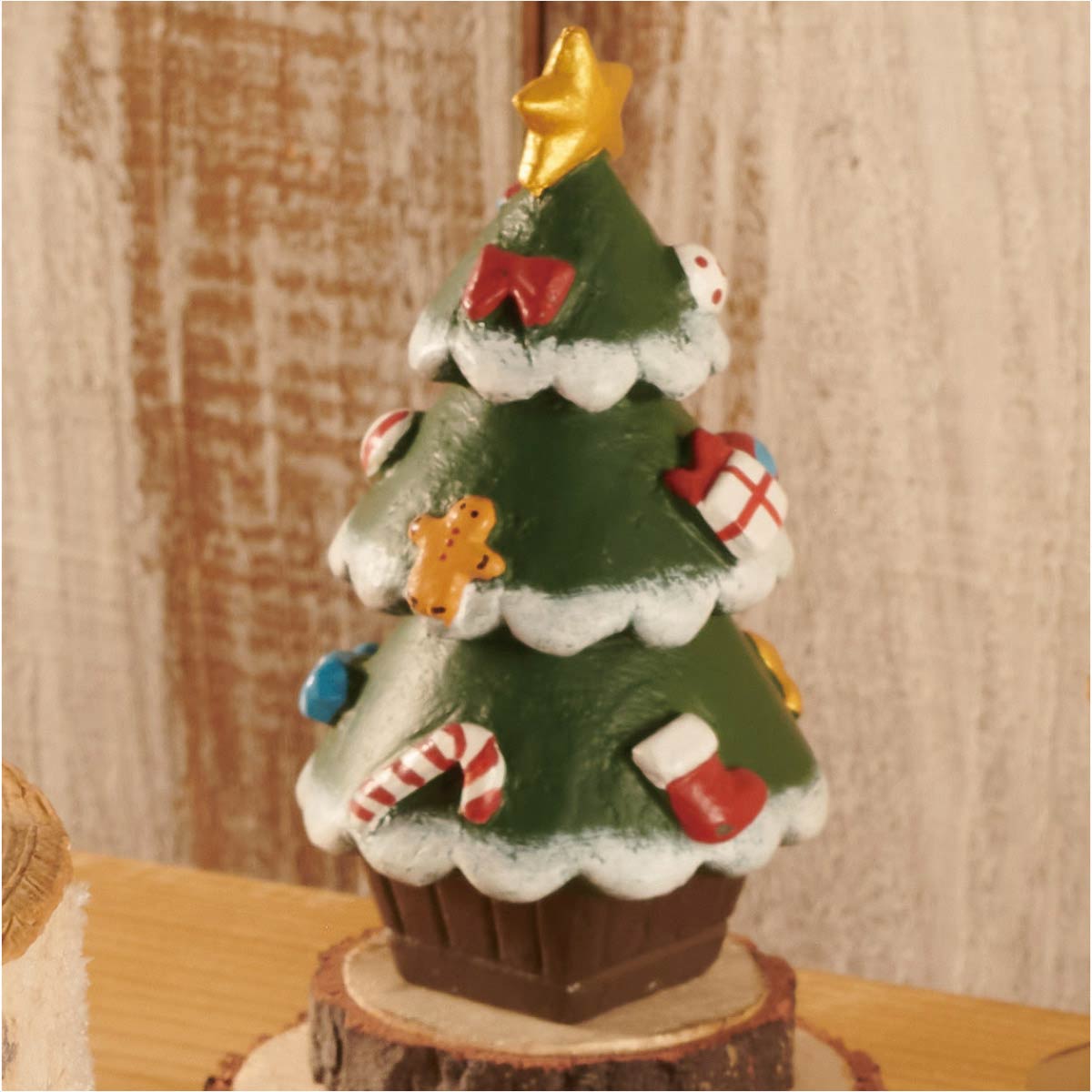 新品 ポーリッシュポタリー VENA社 お花畑 クリスマスツリー 置物