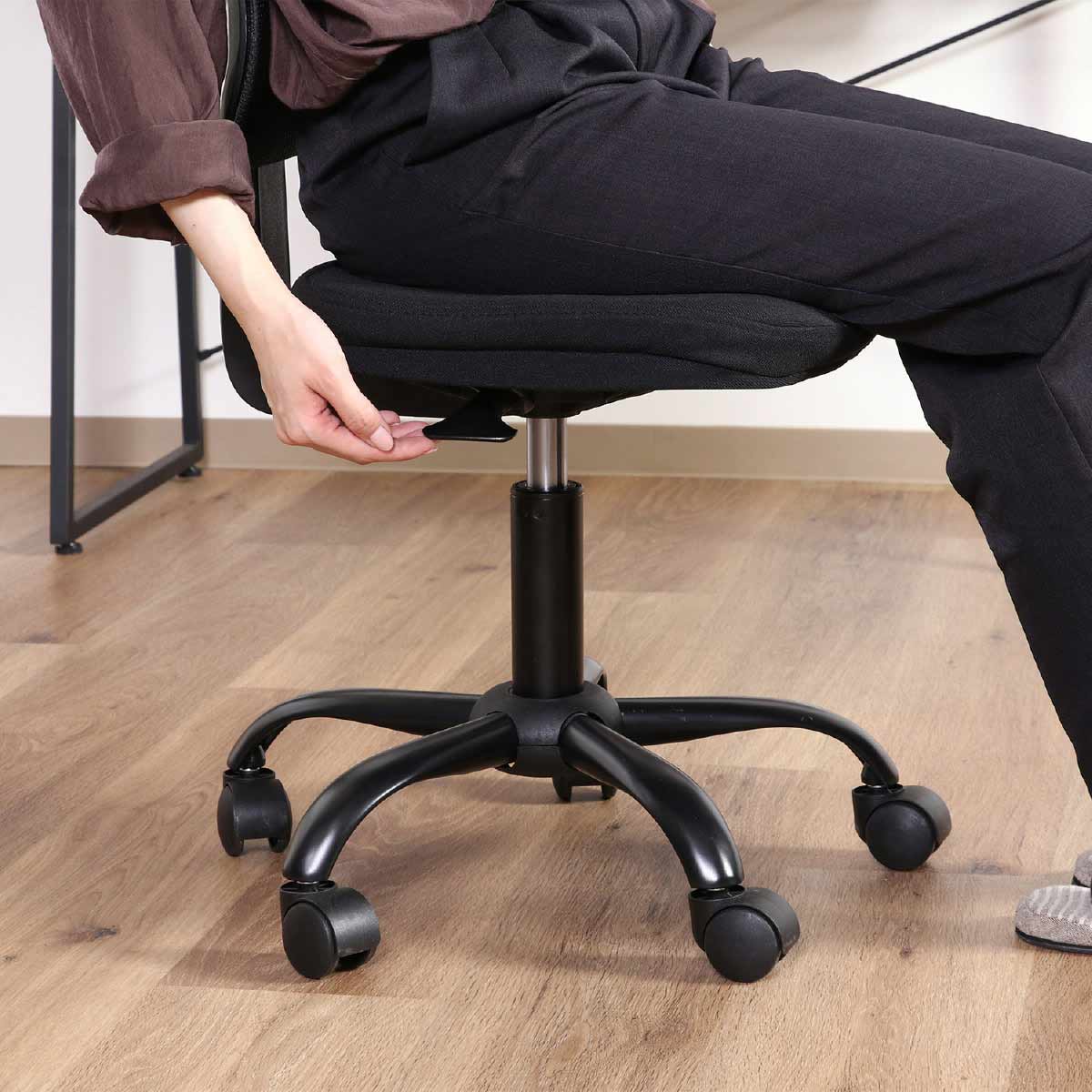 (1)ブラック 部分アップ