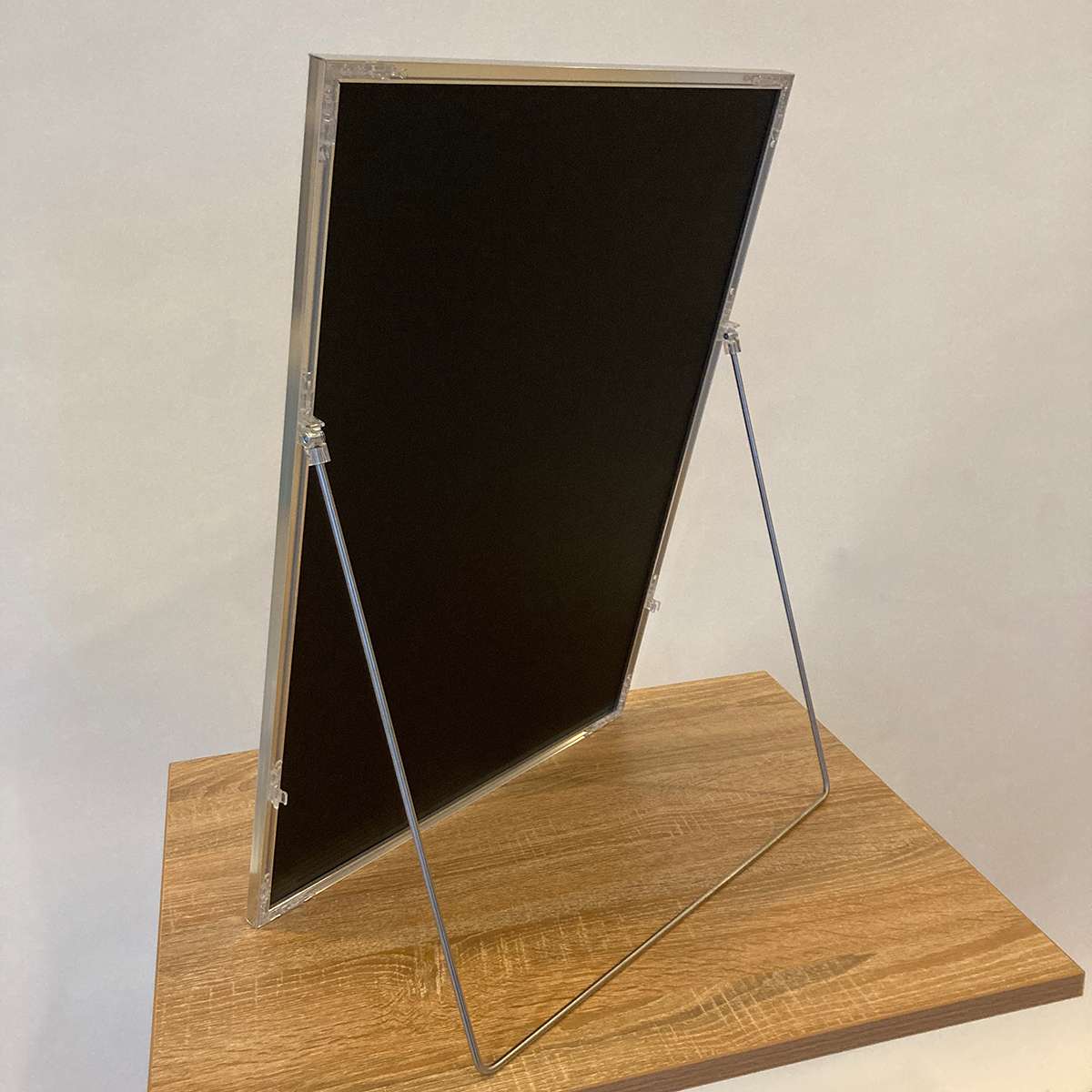 スタンド付きポスターパネル A2 シルバー