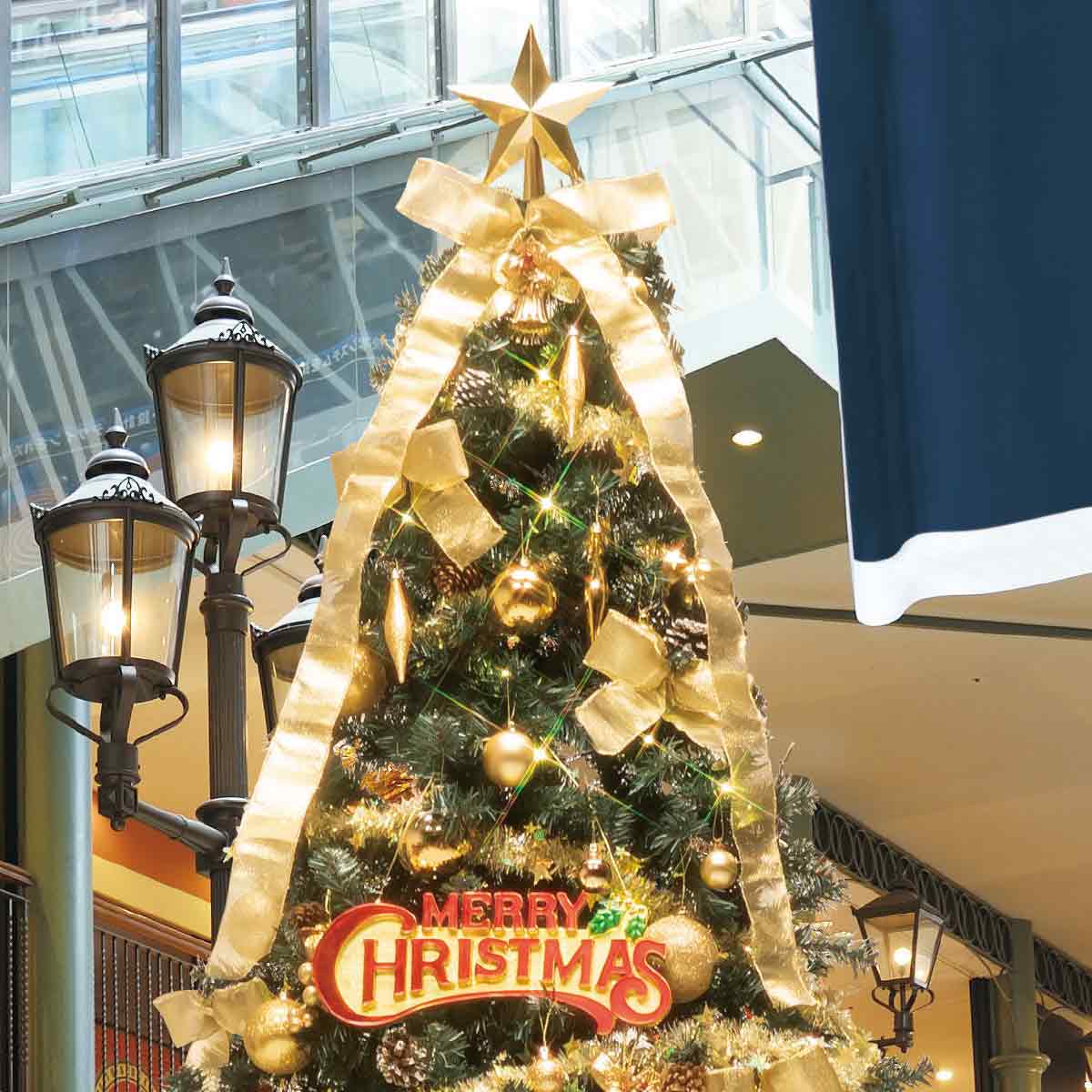 デラックスクリスマスツリーセット ゴールド［ストエキオリジナル］ 高さ240×幅145cm