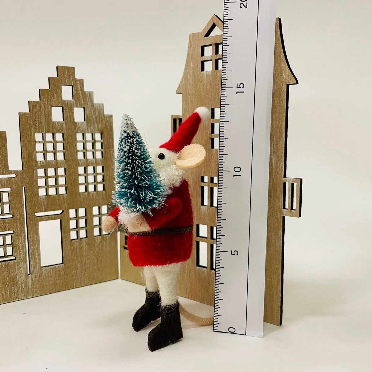 人気沸騰ブラドン サンタフェルトマウス ツリー 1個<br><br>サンタさんの恰好をしたキュートなねずみちゃん クリスマスディスプレイに配置すれば  物語のあるディスプレイが完成します <br><br>クリスマス 飾り 装飾 雑貨 オブジェ 人形 置物