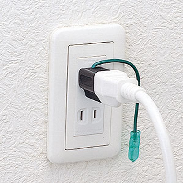 3P→2P変換アダプタ(ブラック) TAP-AD1BKN