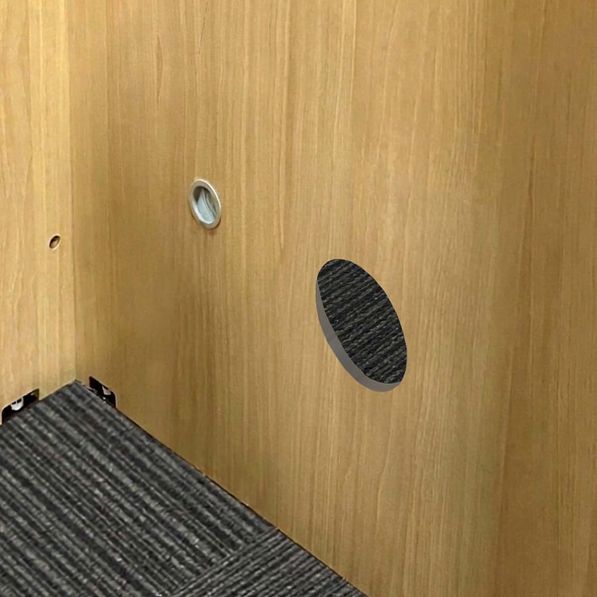 空調用ファン設置用穴