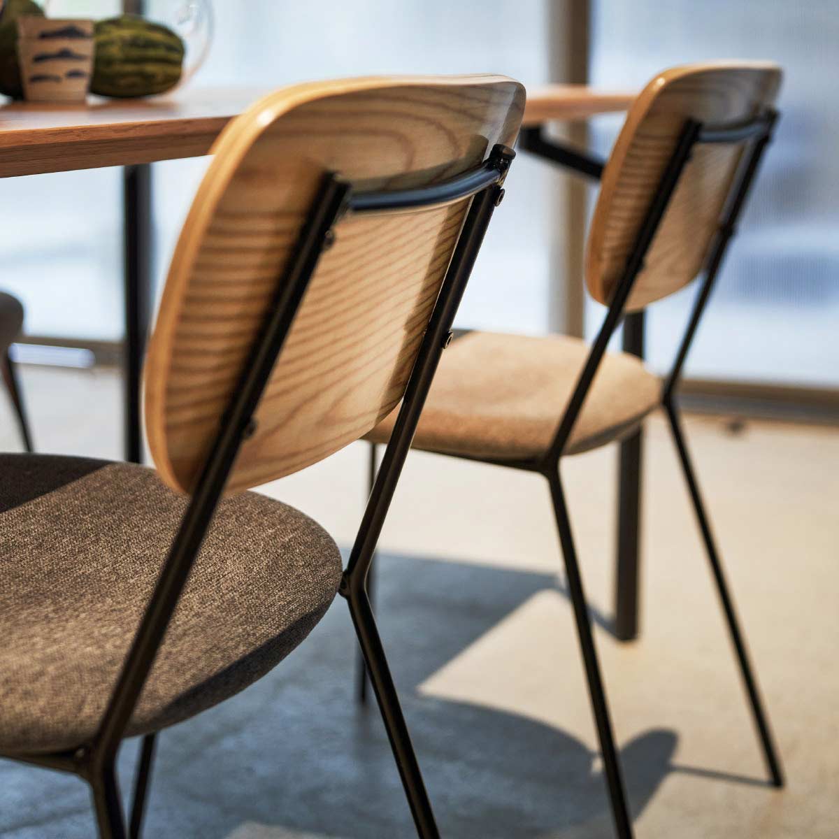 【2脚】ダイニングチェア 張地ベージュ ナチュラル