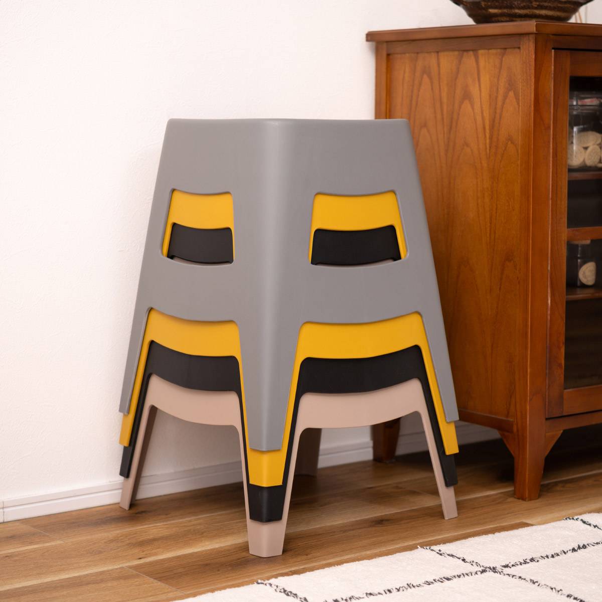 4脚 ペポ スツール ブラック