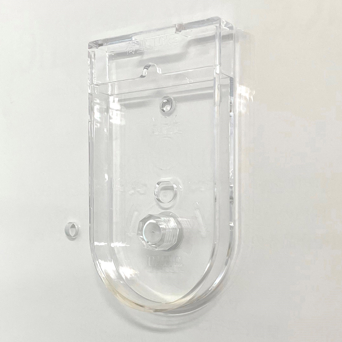 (1)～(3)の壁掛け用の吊り具です。