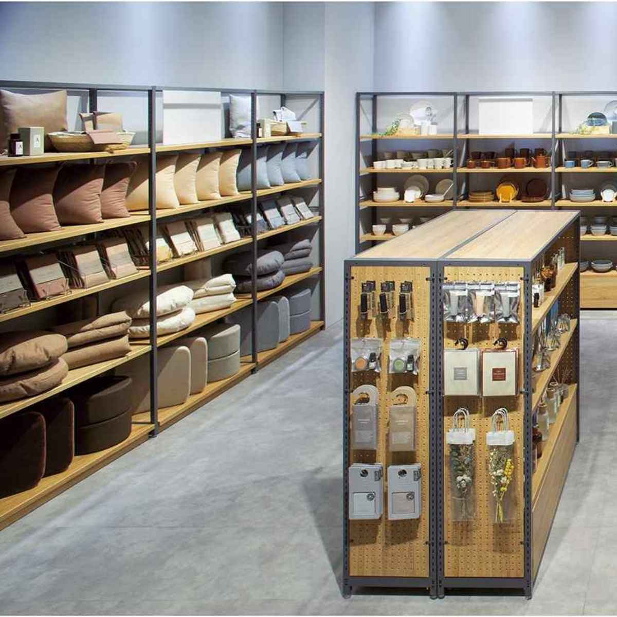 ラテラル・ロコ グレー 使用イメージ