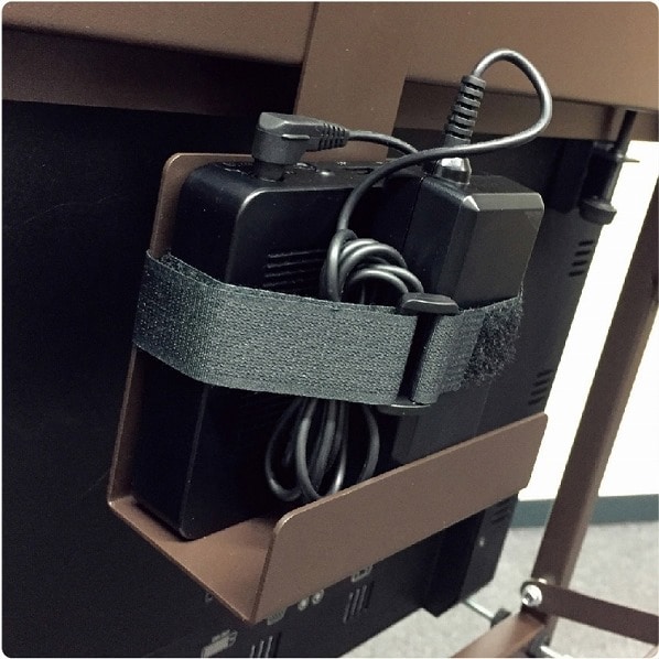 32V型用木製サイネージスタンド シュバレット11 朝日木材加工 AVAWOOD ホワイトウッド SS-CVL11-WW11