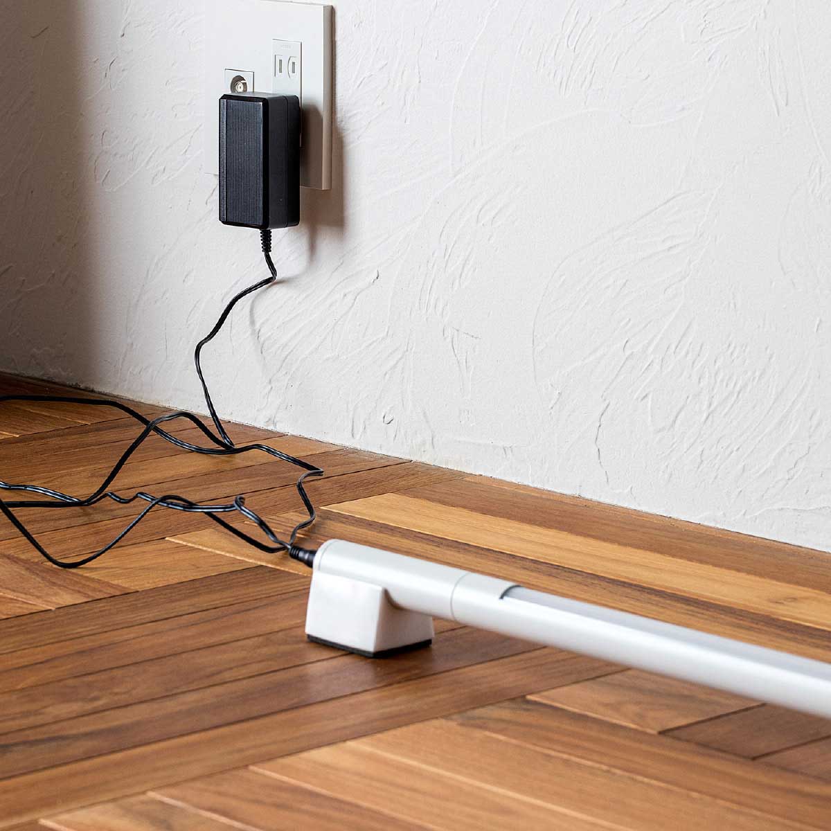 コード部 部分アップ ※画像はホワイトです