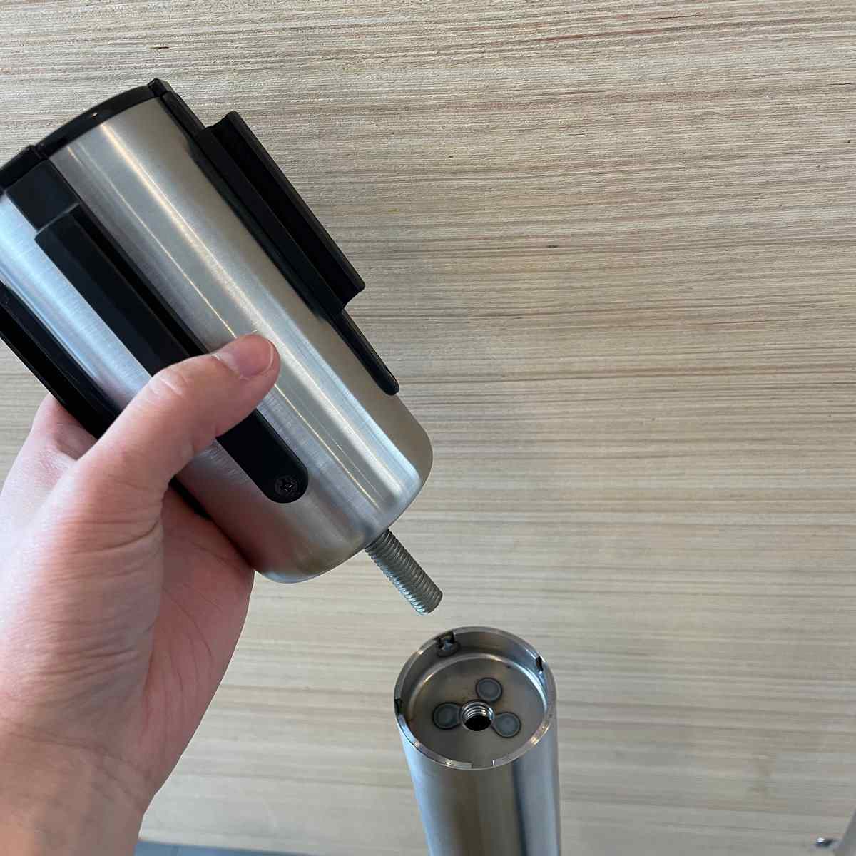 フレキシブルベルトパーテーション〔ストエキオリジナル〕  ステンレス本体1台×レッドベルト