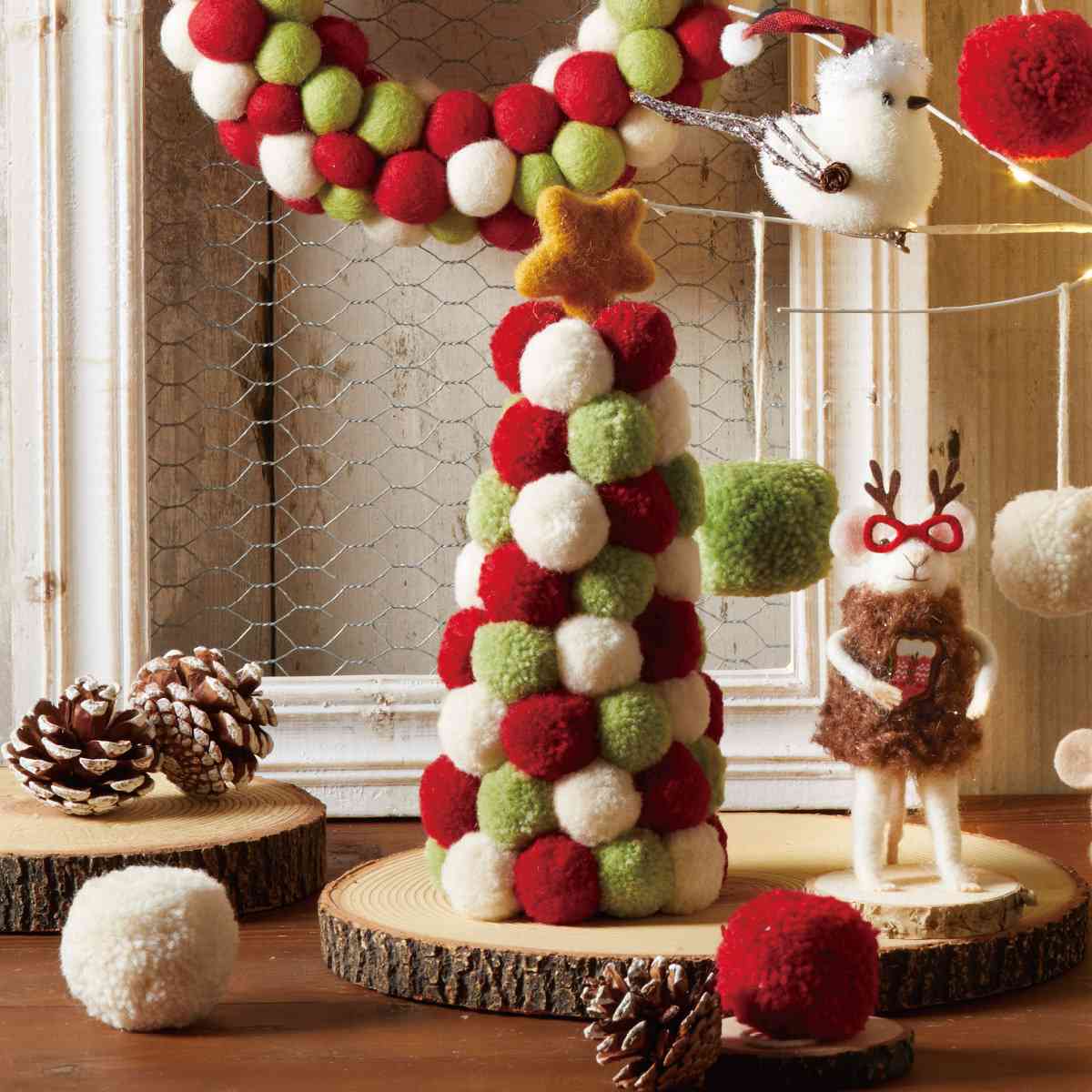 カラフルポンポンのミニクリスマスツリー ポンポンシリーズ 卓上ミニツリー25cm 1個