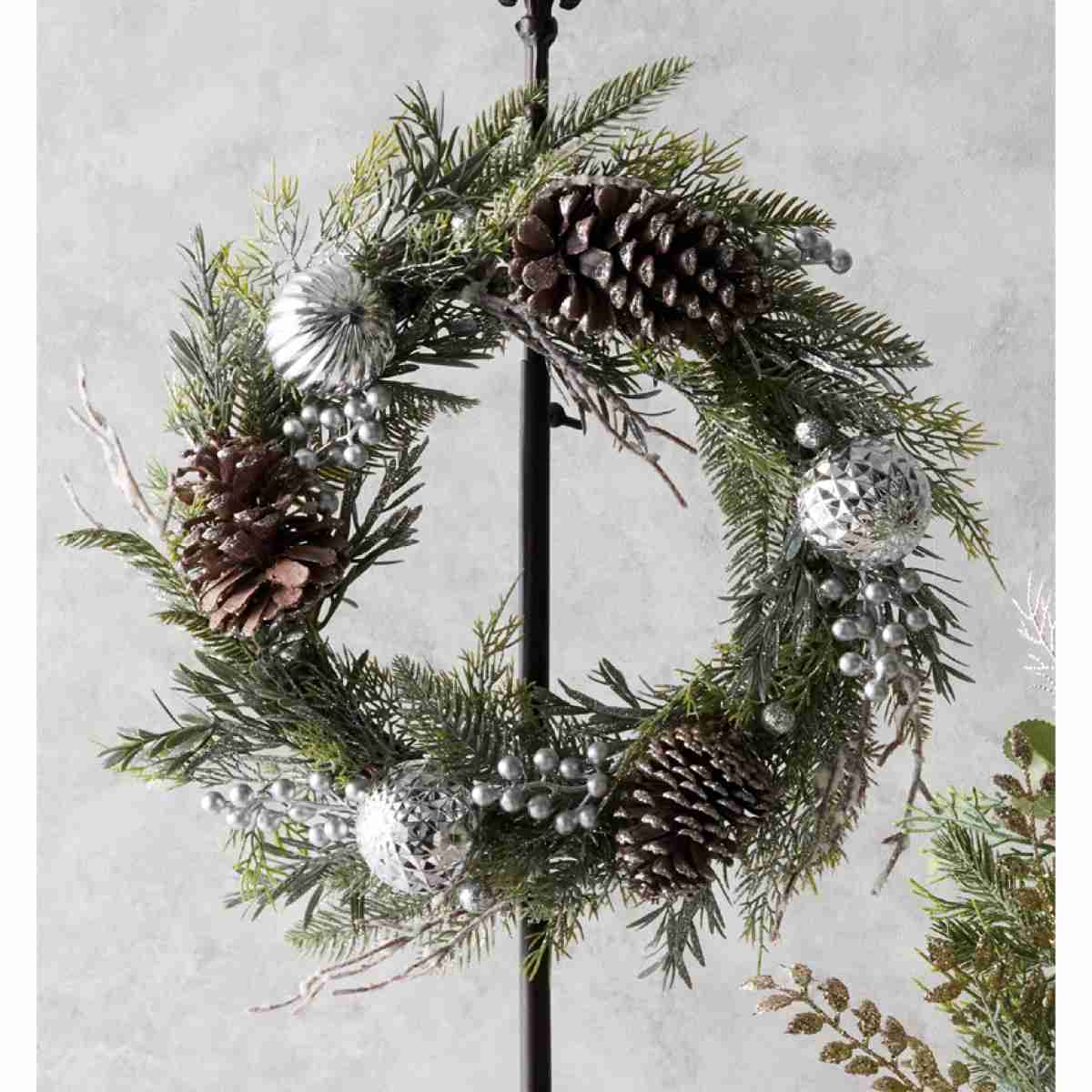 40cmシルバーフォレストクリスマスリース
