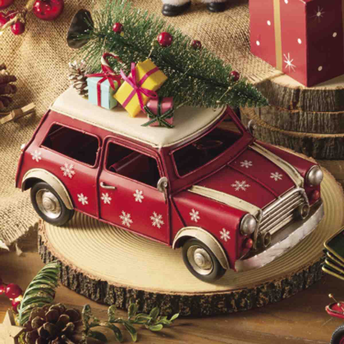 ブリキクリスマスカー