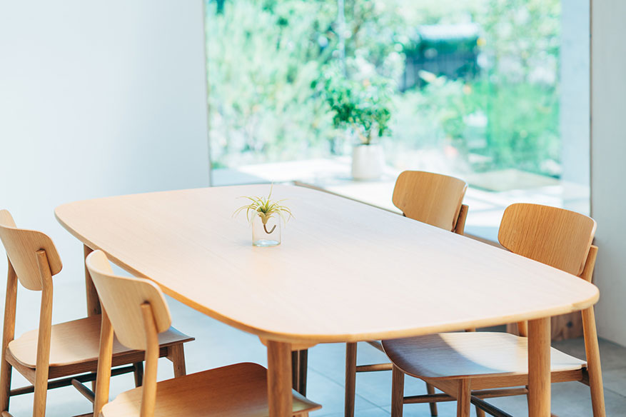 店舗什器などに使われる「メラミン化粧板」とは？ 特徴をわかりやすく解説