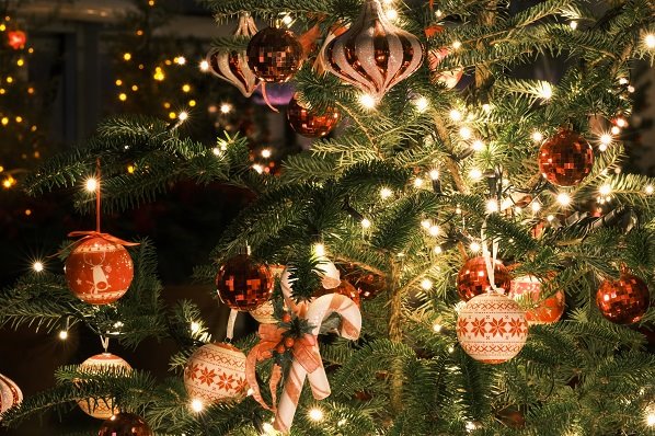 クリスマスとは? クリスマスの由来や起源などを知ろう