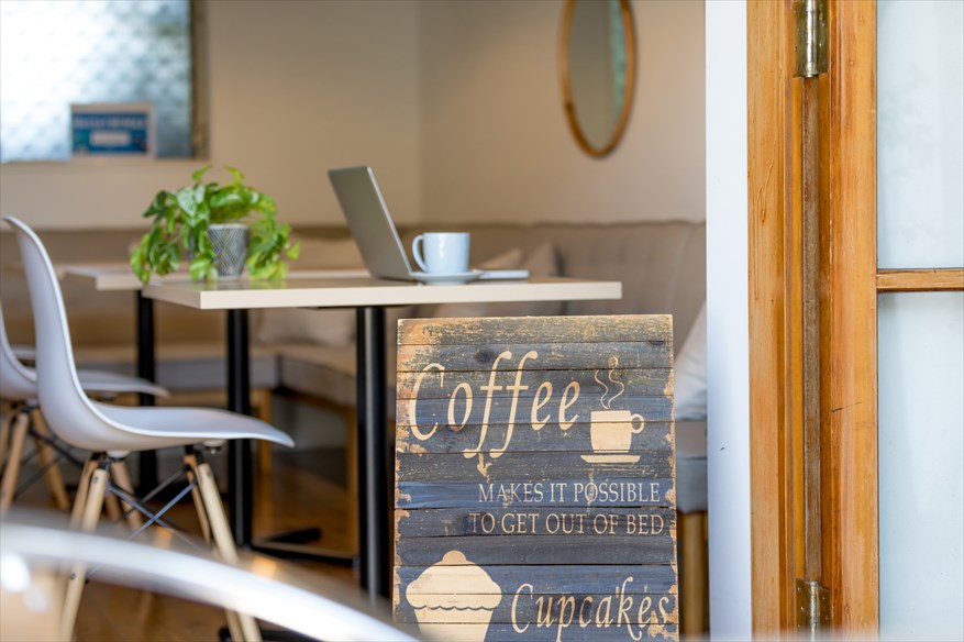 カフェ看板でお店に人を集めよう 集客につながるカフェ看板の作り方